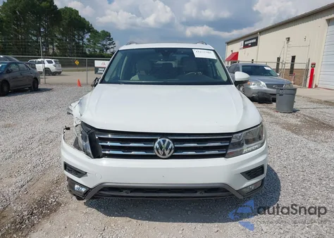 2020 Volkswagen Tiguan 2.0T Se/2.0T Se R-Line Black/2.0T Sel z USA, uszkodzony, nr VIN 3VV3B7AX7LM142814